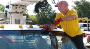 Mobile Englewood Construction Equipment Windshield Replacement